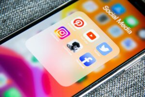 Read more about the article Dental Administration Tips: Using Social Media to Grow Your Practice